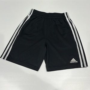 🌟SOLD🌟 Adidas classic 3-stripe drawstring shorts. Front pockets and drawstring.